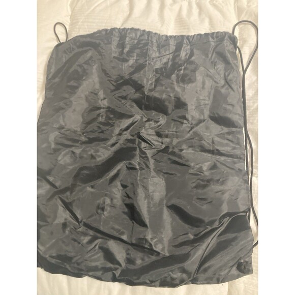 Crown Royal Drawstring Backpack Black Gold Zipper & Crown Royal Purple Bandana - Picture 4 of 9